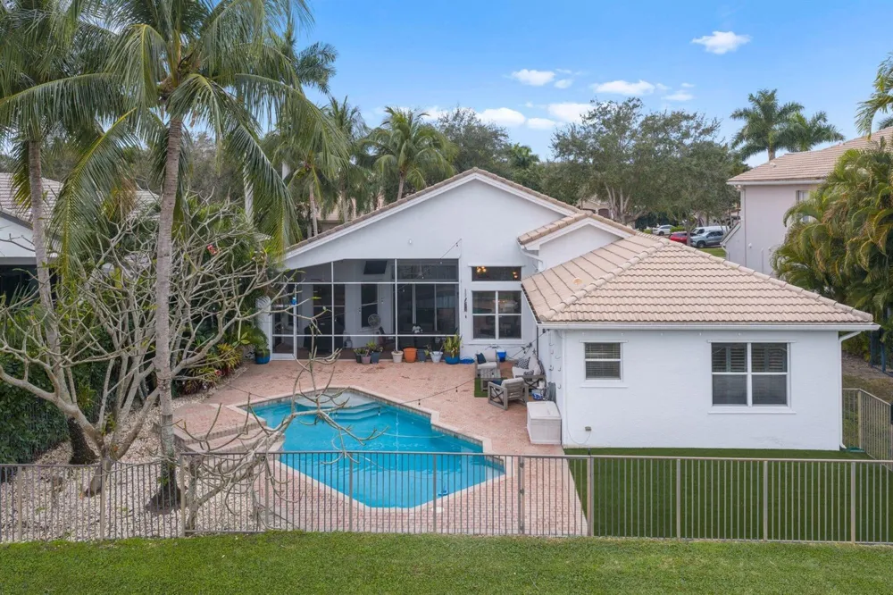 10812 Castle Oak Drive Boynton Beach, FL 33473