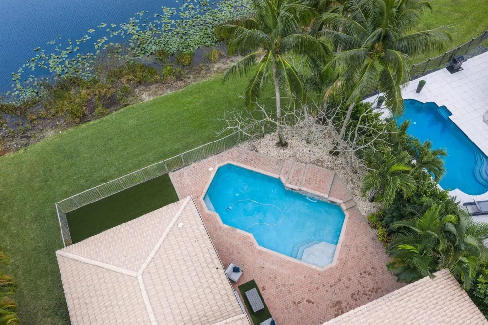 10812 Castle Oak Drive Boynton Beach, FL 33473