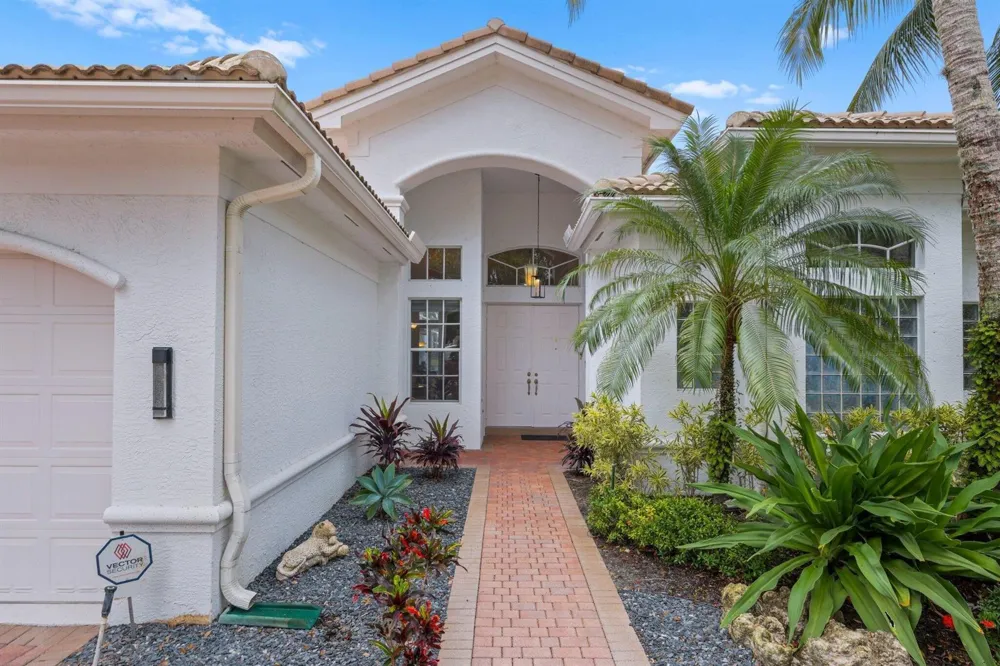 10812 Castle Oak Drive Boynton Beach, FL 33473