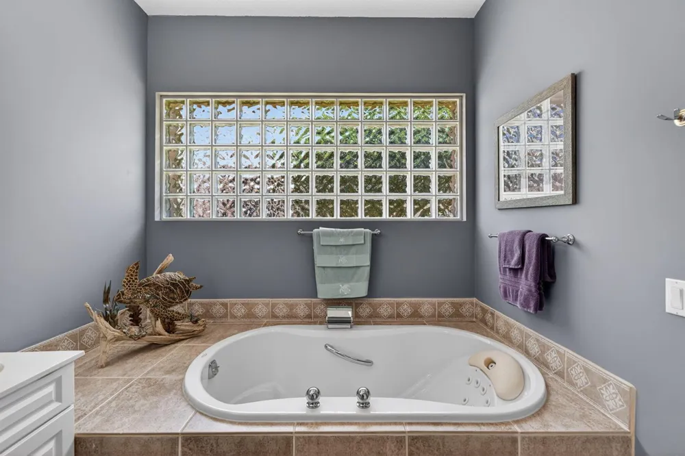 7982 SE Hempstead Circle Hobe Sound, FL 33455