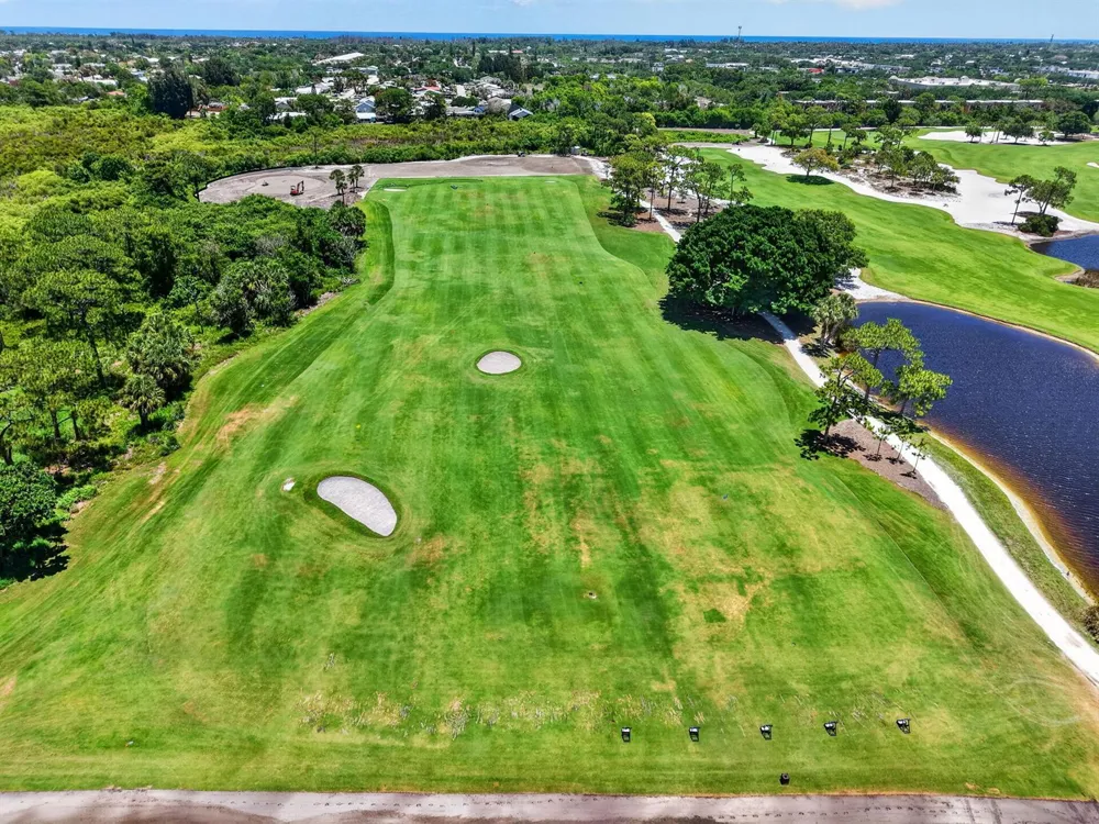 7982 SE Hempstead Circle Hobe Sound, FL 33455