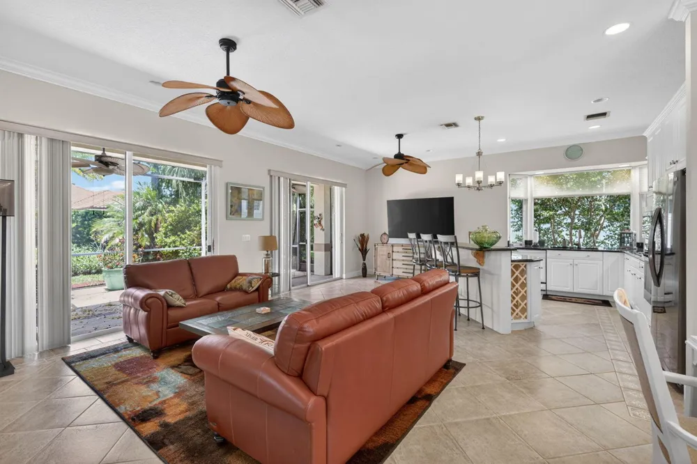 7982 SE Hempstead Circle Hobe Sound, FL 33455