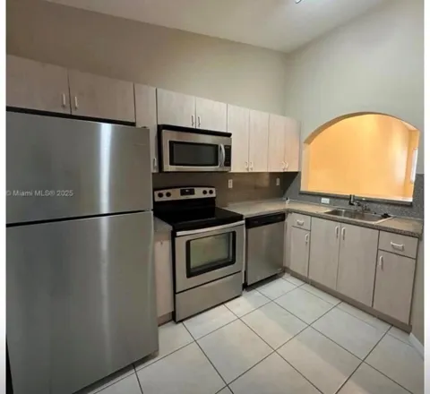 1250 SE 26th Street #204