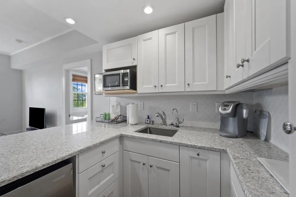 235 Sunrise Avenue #3232 Palm Beach, FL 33480
