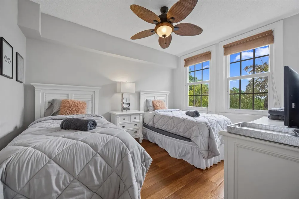 235 Sunrise Avenue #3232 Palm Beach, FL 33480