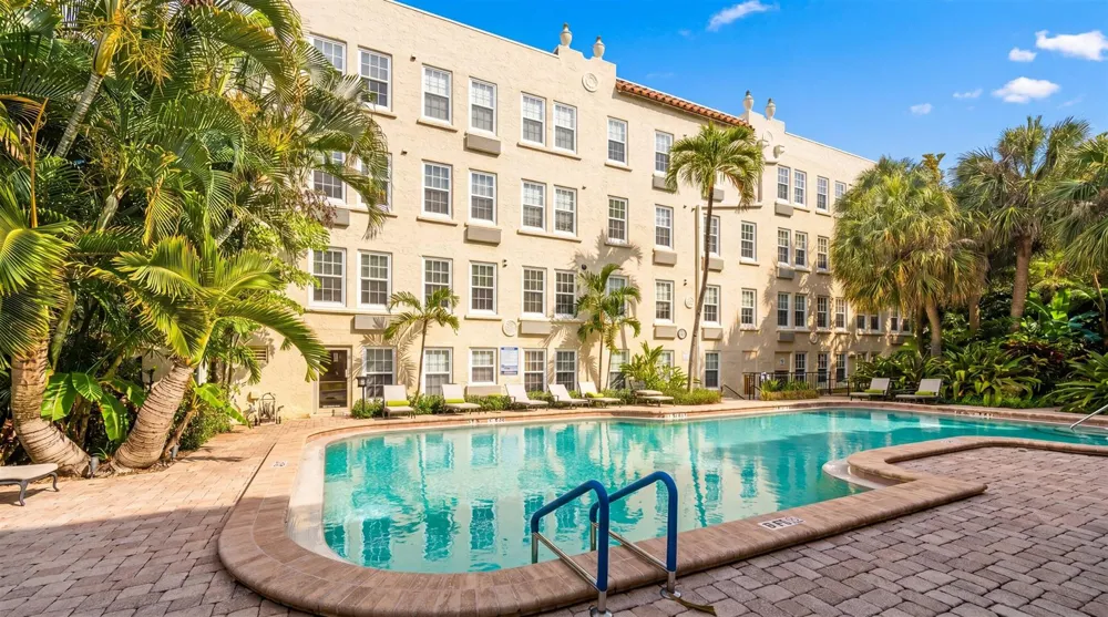 235 Sunrise Avenue #3232 Palm Beach, FL 33480
