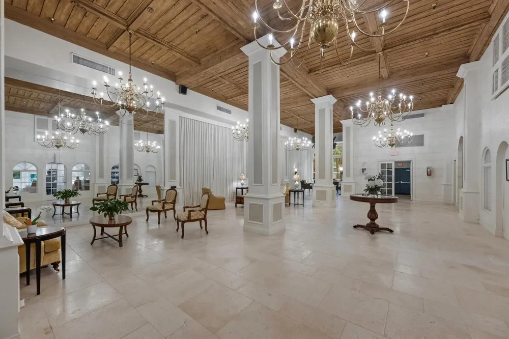 235 Sunrise Avenue #3232 Palm Beach, FL 33480