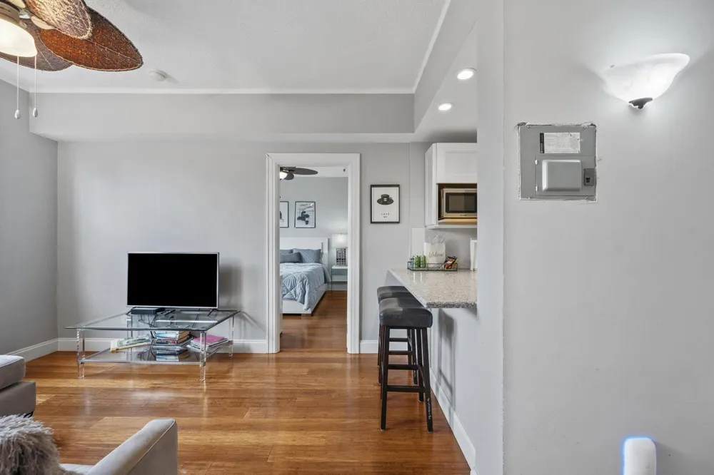 235 Sunrise Avenue #3232 Palm Beach, FL 33480