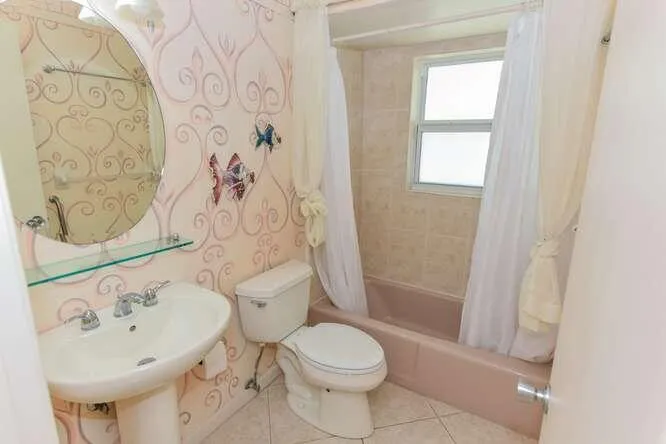 437 French Royale Circle Atlantis, FL 33462