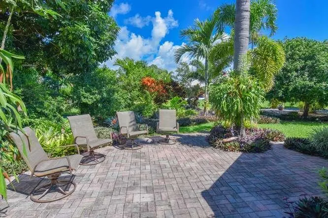 437 French Royale Circle Atlantis, FL 33462
