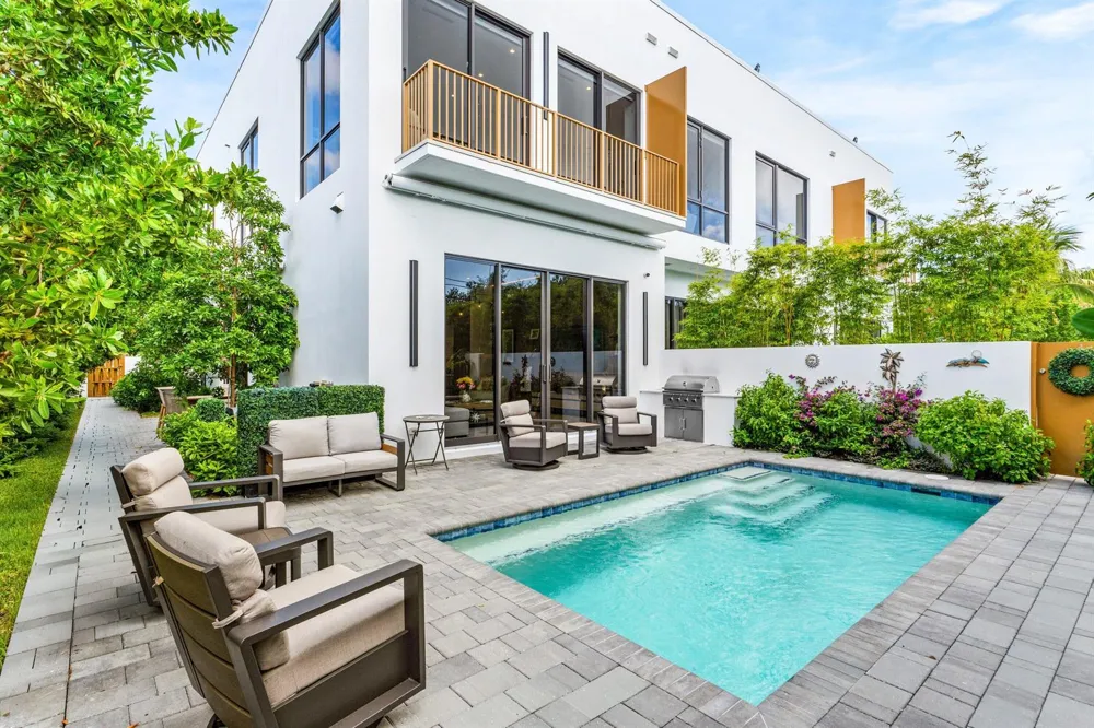 917 NE 8th Avenue Delray Beach, FL 33483