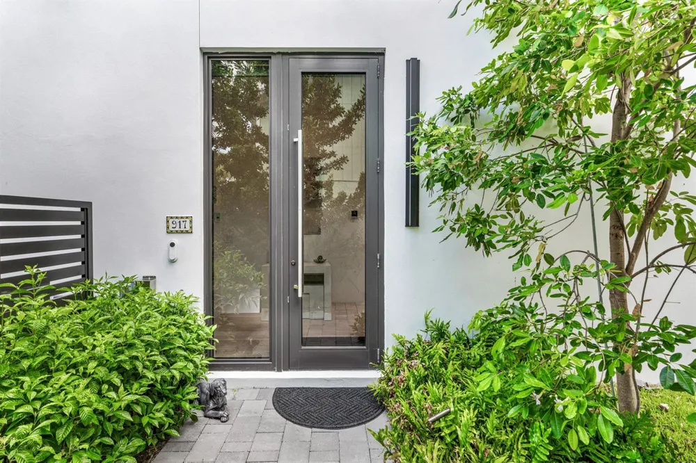 917 NE 8th Avenue Delray Beach, FL 33483