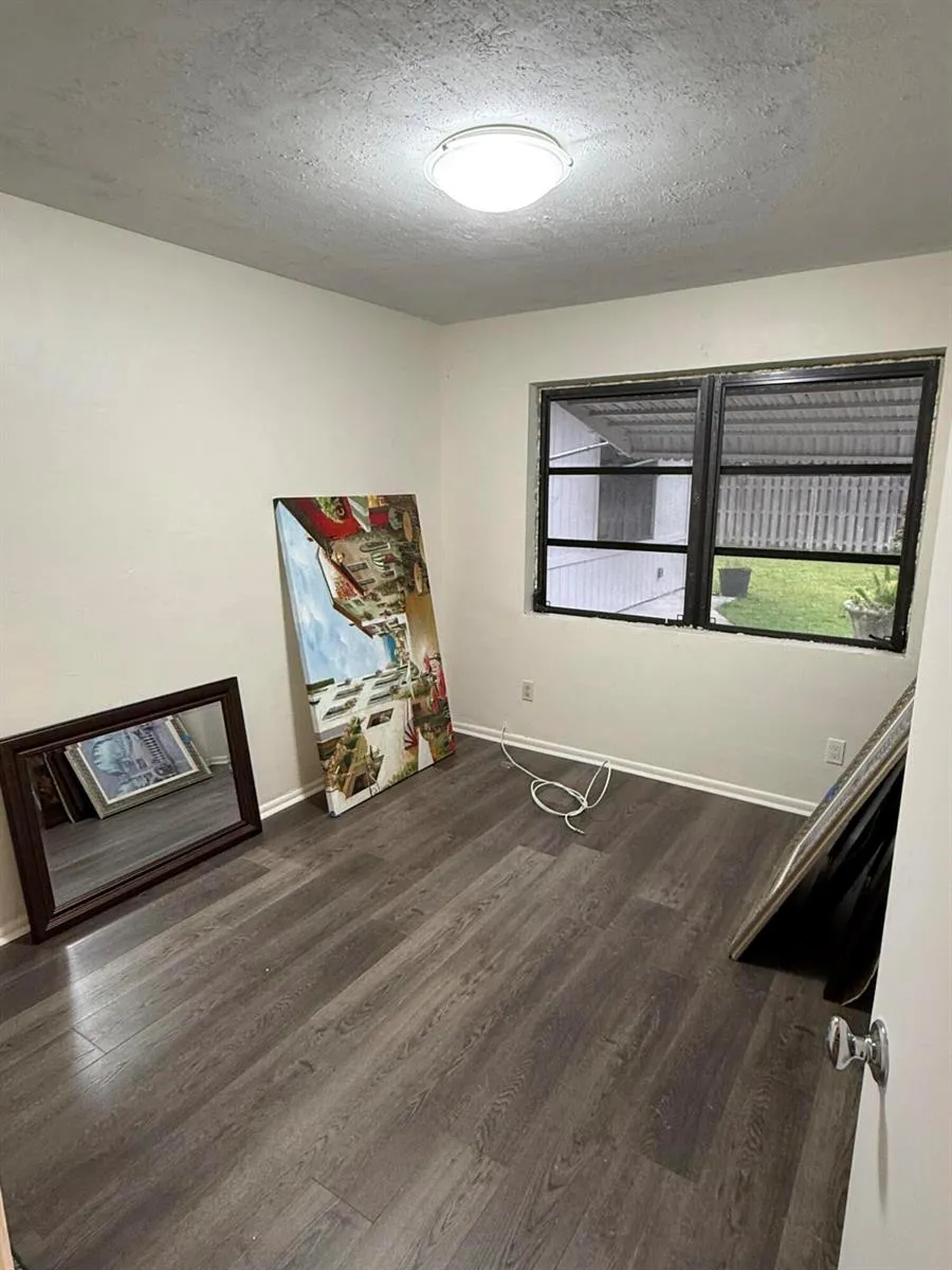 817 Elm Road West Palm Beach, FL 33409