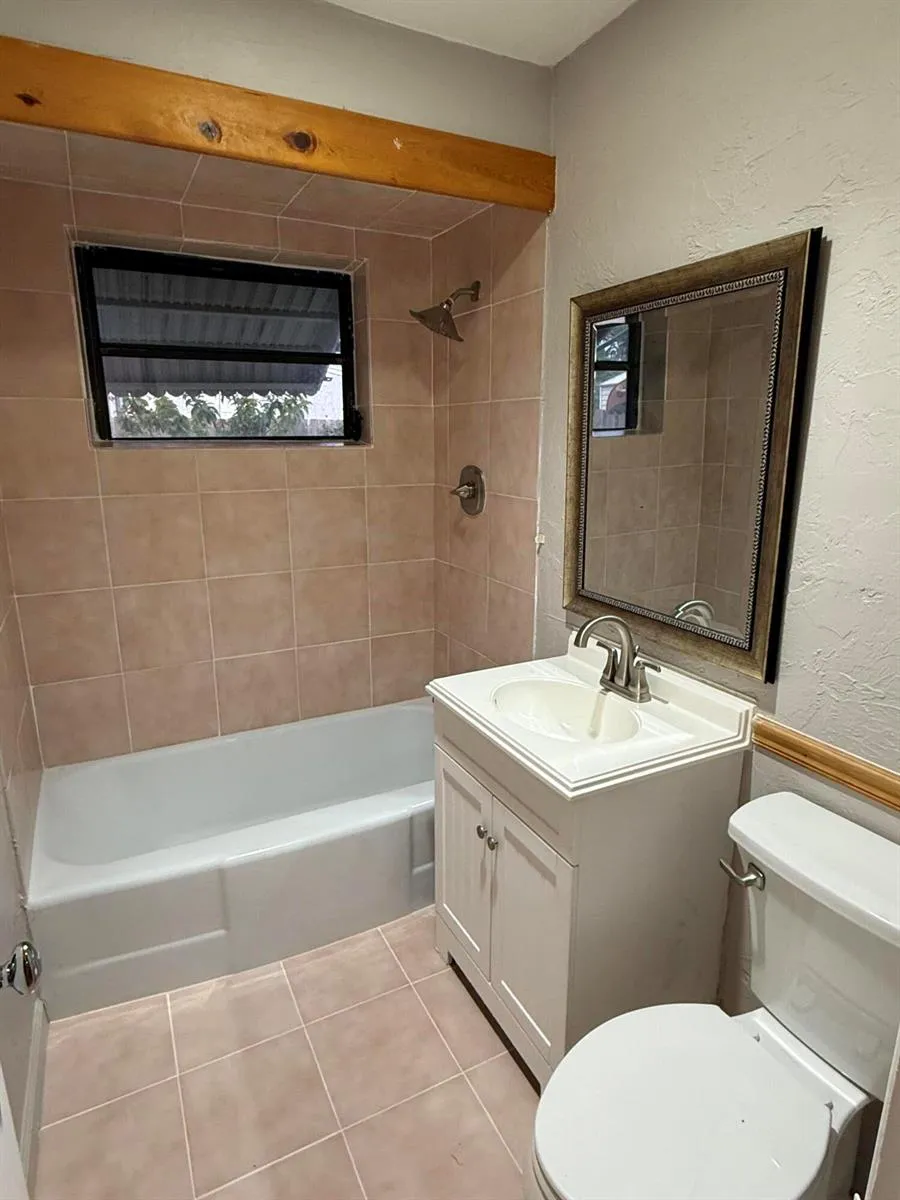 817 Elm Road West Palm Beach, FL 33409