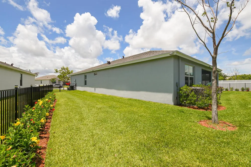 5970 SE Skyblue Circle Stuart, FL 34997