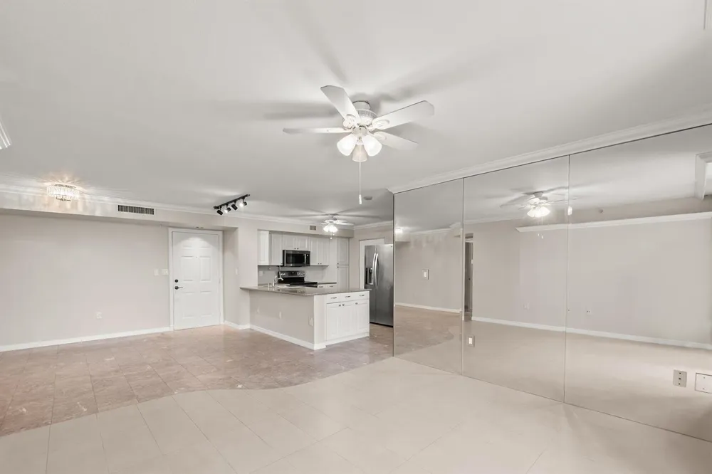 1200 Scotia Drive #403 Hypoluxo, FL 33462