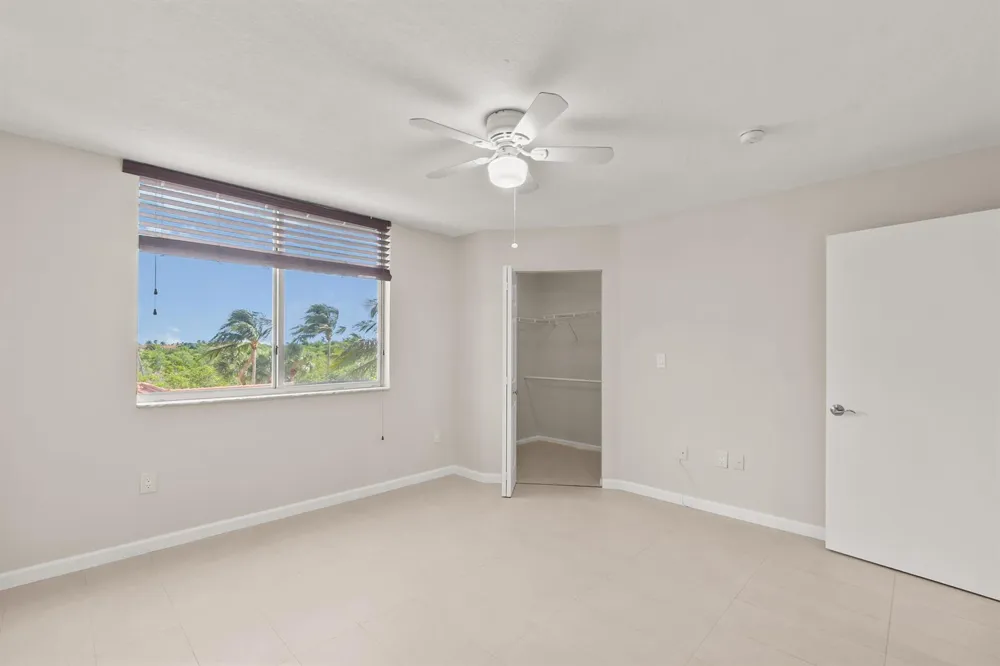 1200 Scotia Drive #403 Hypoluxo, FL 33462