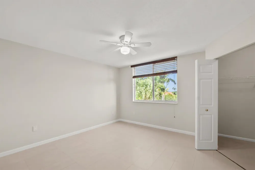 1200 Scotia Drive #403 Hypoluxo, FL 33462