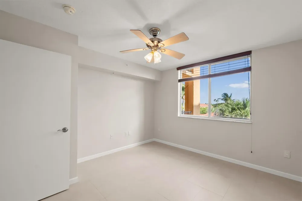 1200 Scotia Drive #403 Hypoluxo, FL 33462