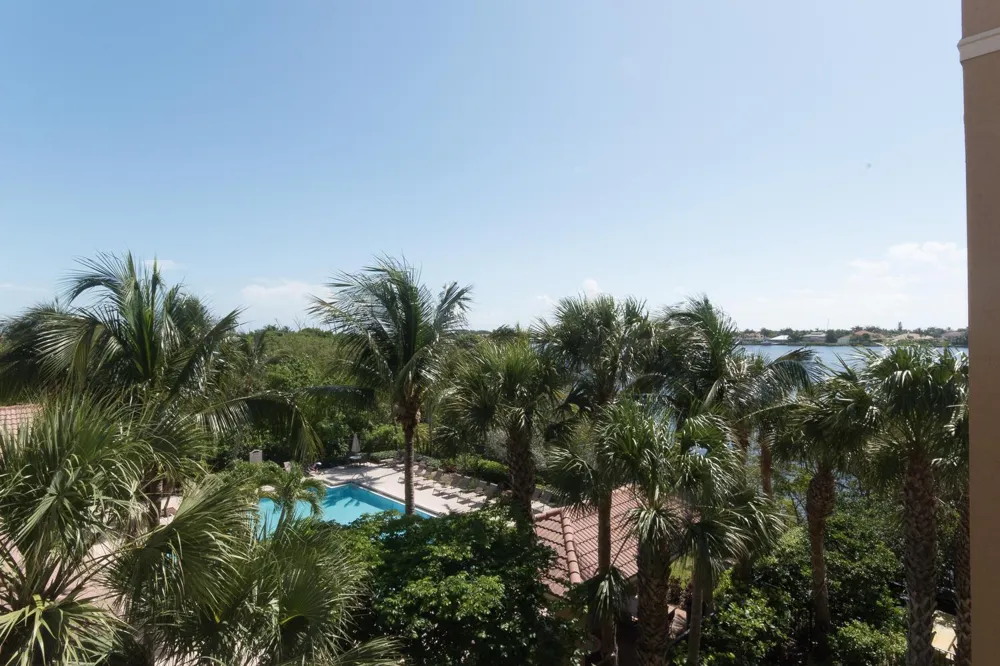 1200 Scotia Drive #403 Hypoluxo, FL 33462