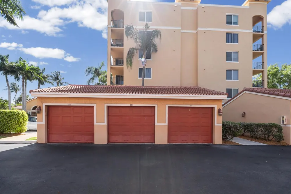 1200 Scotia Drive #403 Hypoluxo, FL 33462