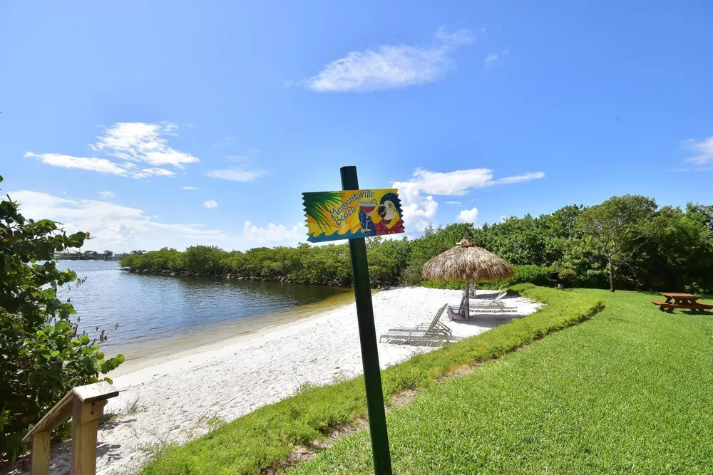 1200 Scotia Drive #403 Hypoluxo, FL 33462