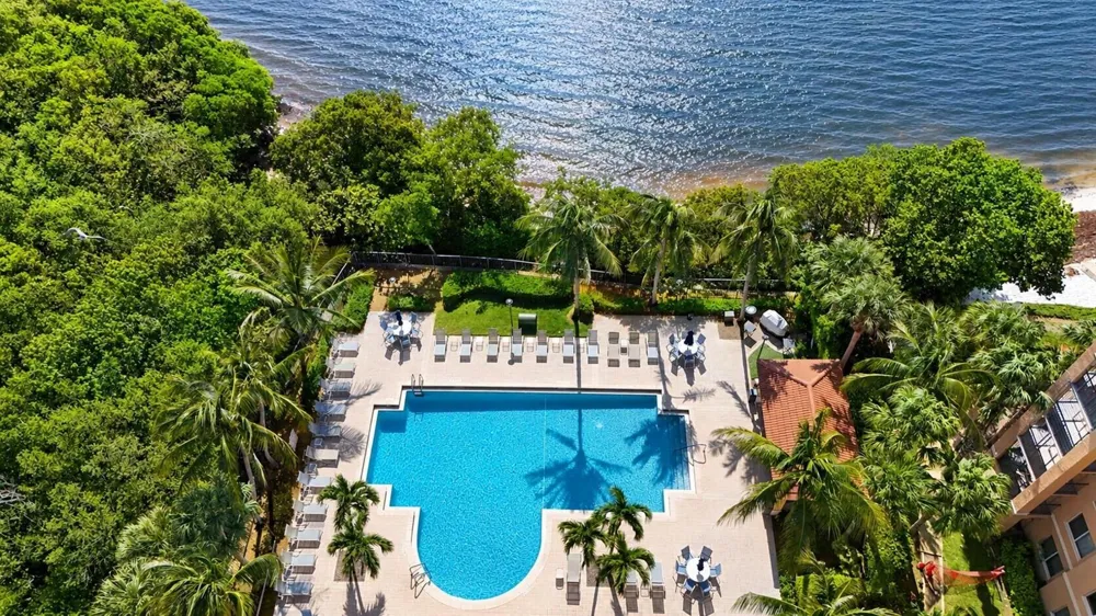 1200 Scotia Drive #403 Hypoluxo, FL 33462