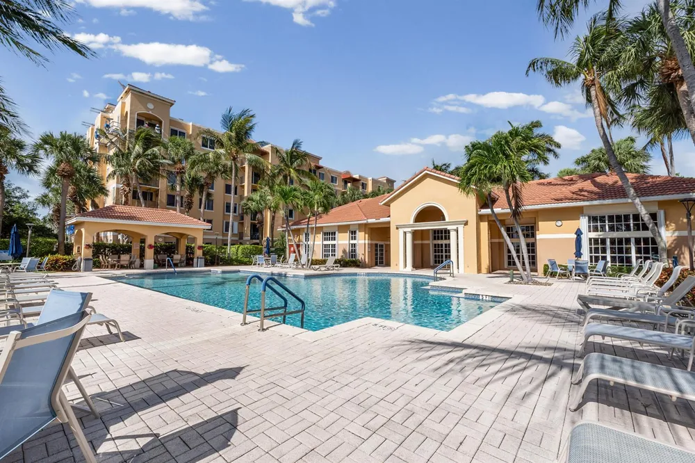 1200 Scotia Drive #403 Hypoluxo, FL 33462