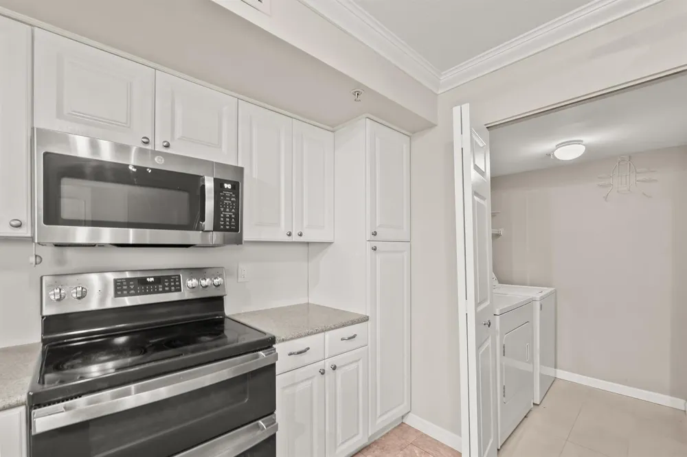 1200 Scotia Drive #403 Hypoluxo, FL 33462