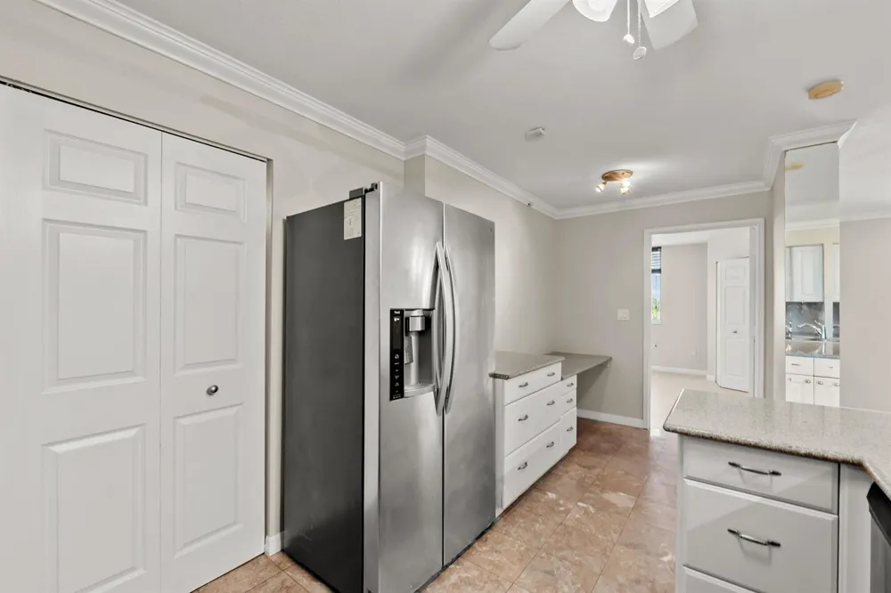 1200 Scotia Drive #403 Hypoluxo, FL 33462