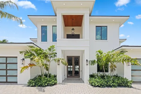 1160 Emerald Drive