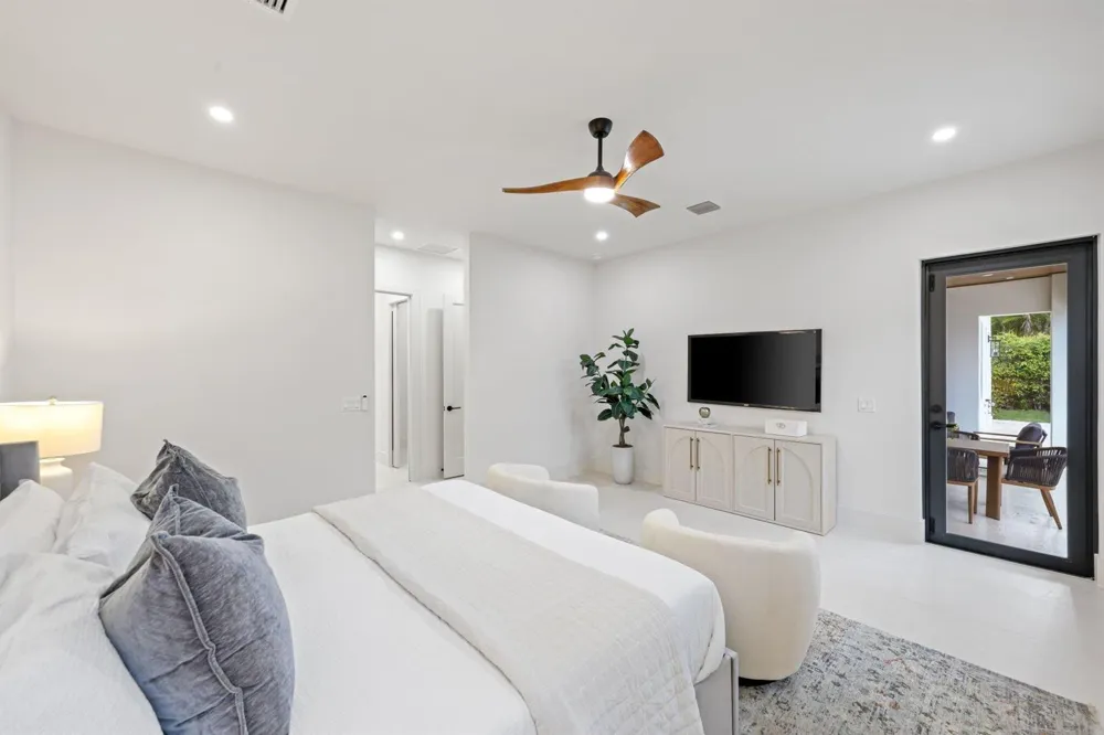 1160 Emerald Drive Riviera Beach, FL 33404