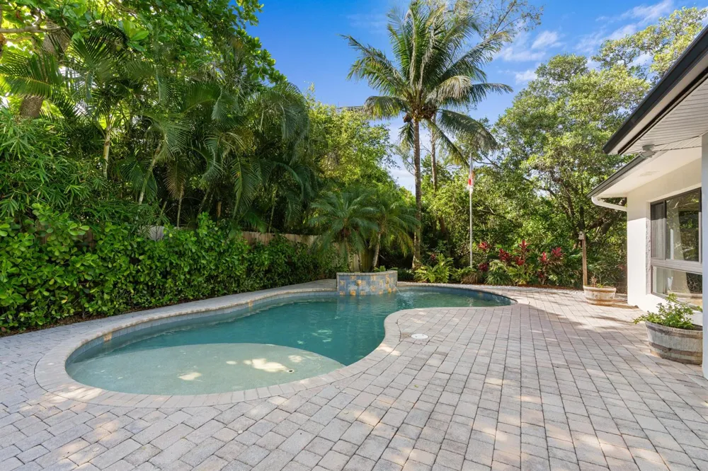 35 Anna Street Ocean Ridge, FL 33435