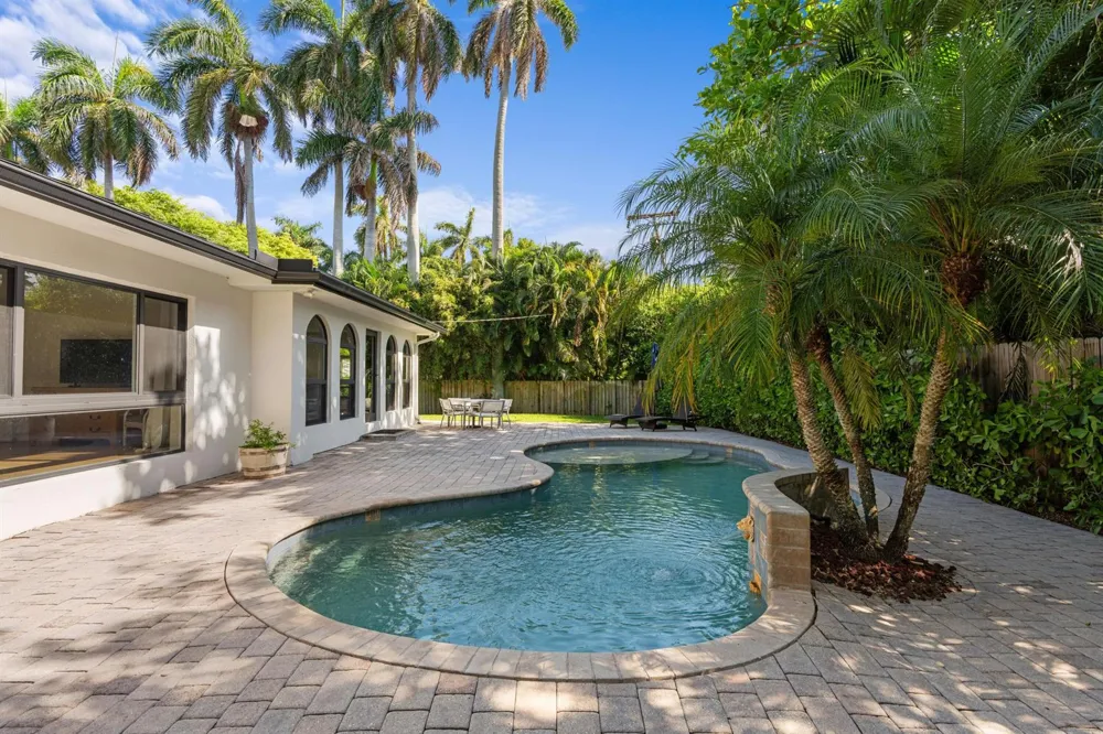 35 Anna Street Ocean Ridge, FL 33435