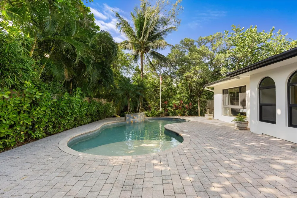 35 Anna Street Ocean Ridge, FL 33435