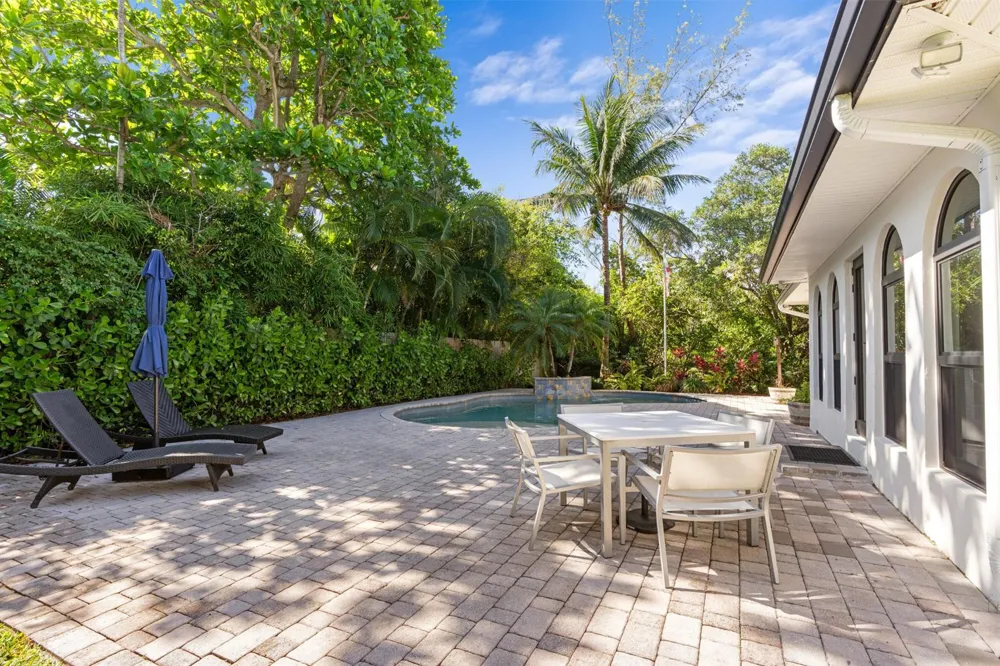 35 Anna Street Ocean Ridge, FL 33435