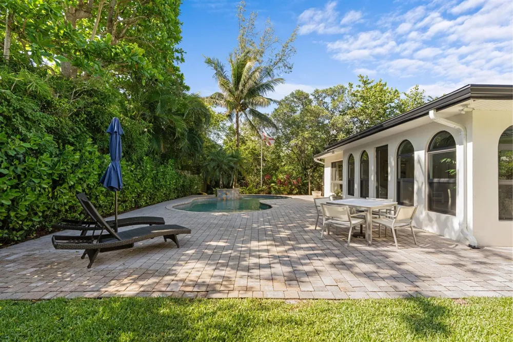 35 Anna Street Ocean Ridge, FL 33435