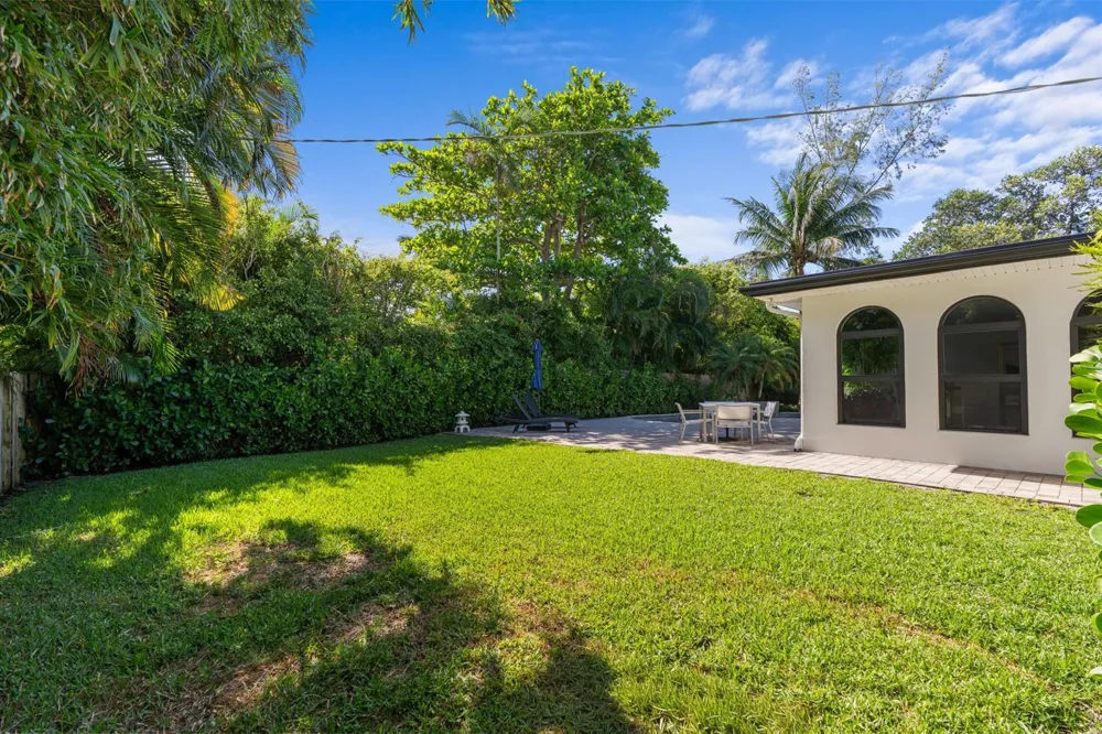 35 Anna Street Ocean Ridge, FL 33435