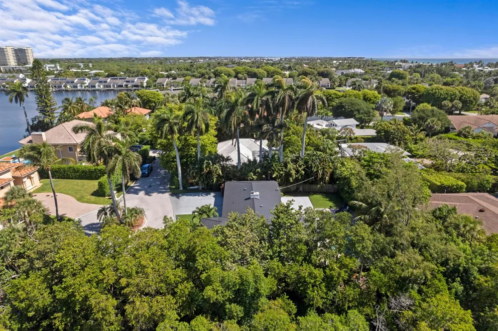 35 Anna Street Ocean Ridge, FL 33435