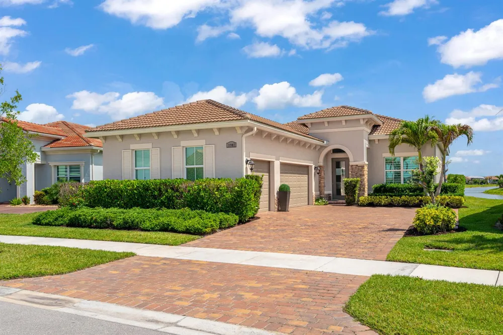 11983 SW Vano Way Port St. Lucie, FL 34987