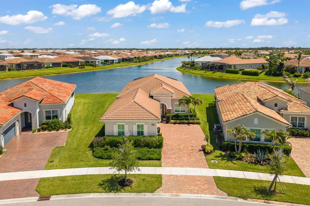 11983 SW Vano Way Port St. Lucie, FL 34987