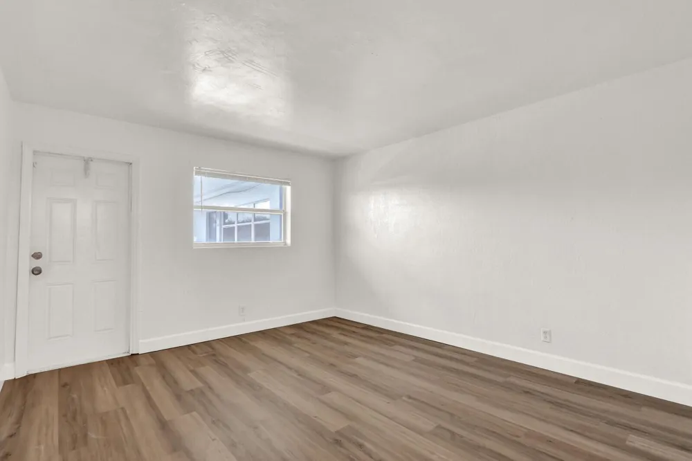 2701 Avenue E Riviera Beach, FL 33404