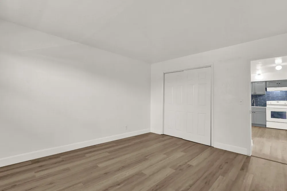 2701 Avenue E Riviera Beach, FL 33404