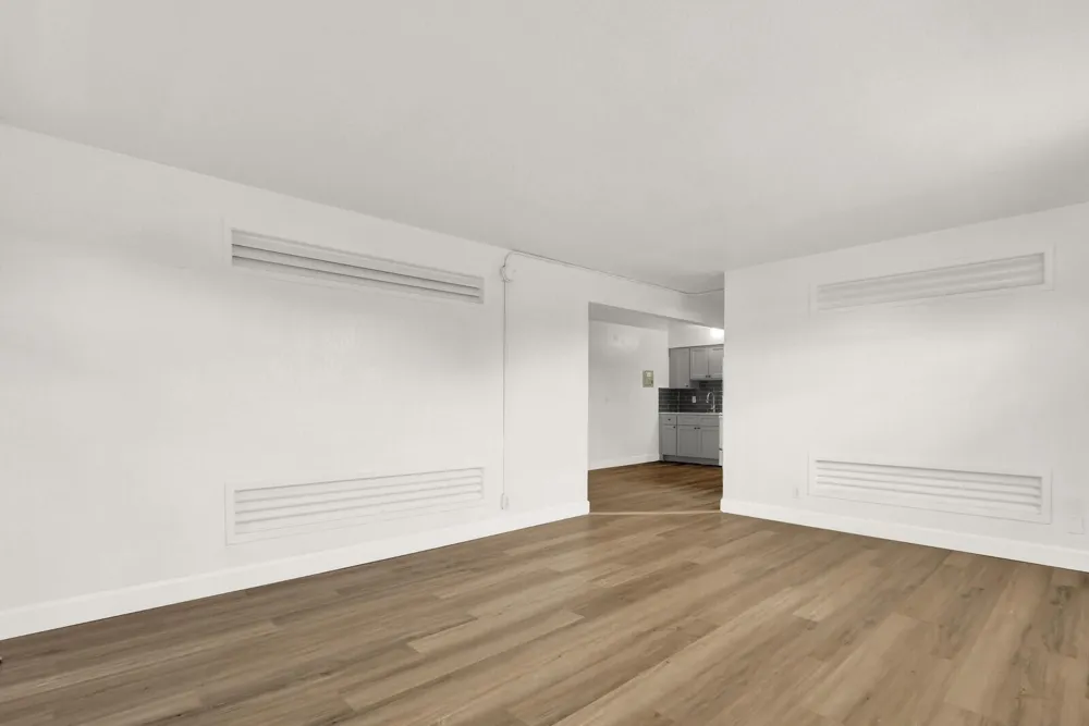 2701 Avenue E Riviera Beach, FL 33404