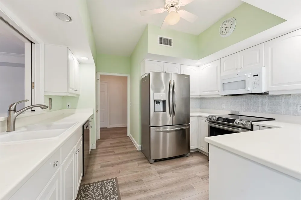 4775 S Harbor Drive #201 Vero Beach, FL 32967