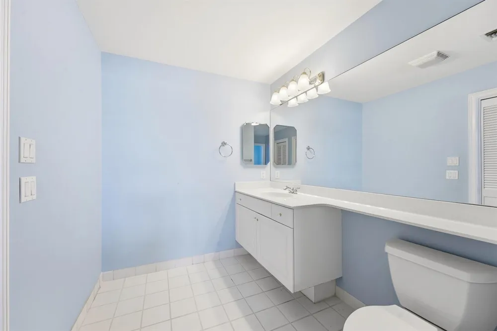 4775 S Harbor Drive #201 Vero Beach, FL 32967