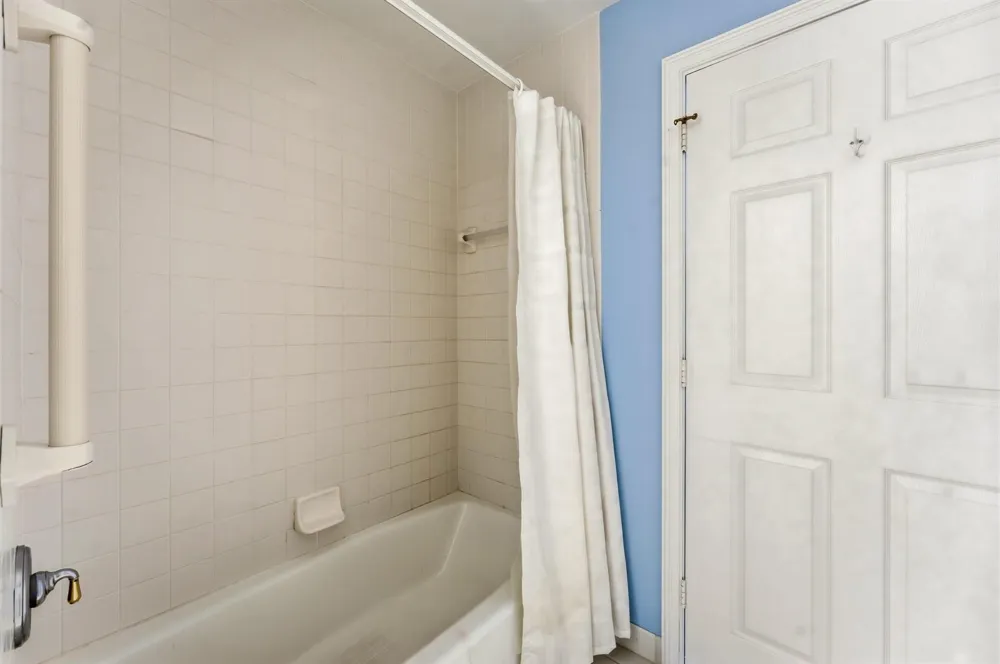 4775 S Harbor Drive #201 Vero Beach, FL 32967