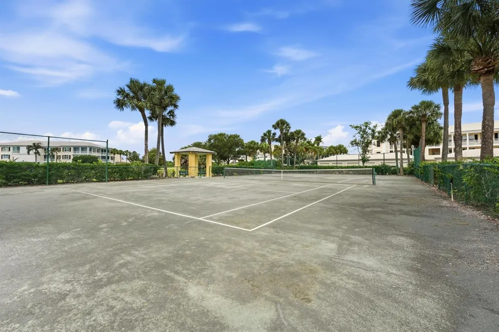 4775 S Harbor Drive #201 Vero Beach, FL 32967