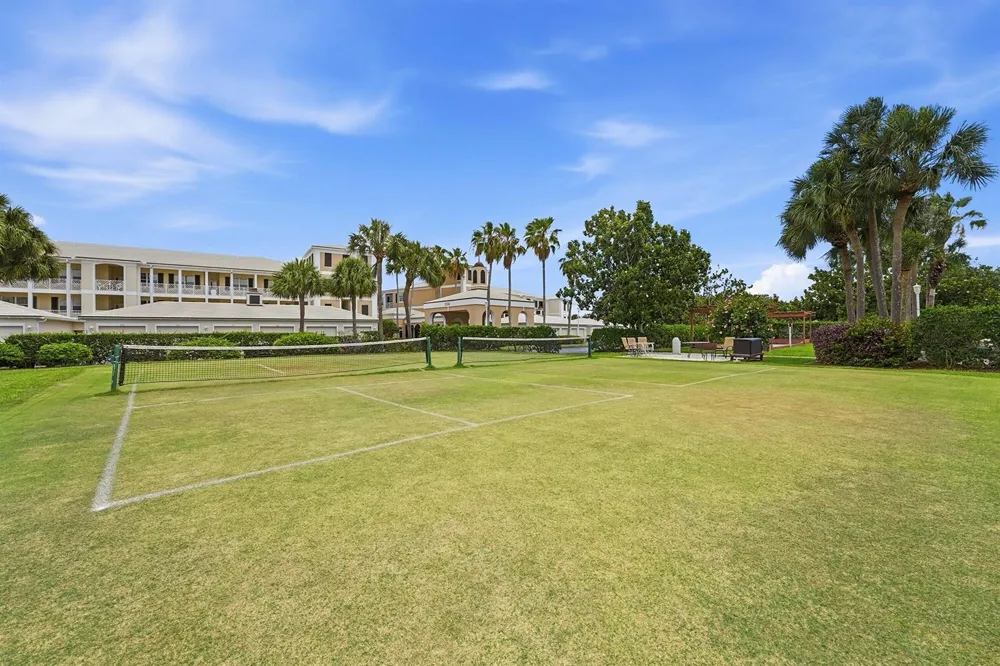 4775 S Harbor Drive #201 Vero Beach, FL 32967