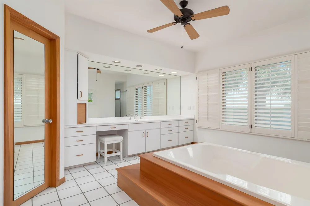 114 SEWALLS POINT ROAD Sewalls Point, FL 34996